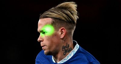 Mykhailo Mudryk targeted during Arsenal vs Chelsea by green laser from crowd