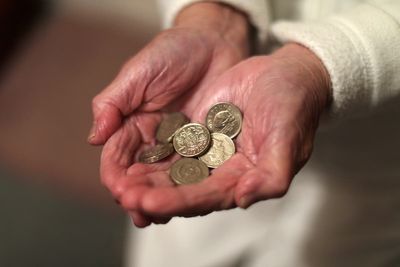 Two in five over-65s with bank account ‘do not manage their money online’