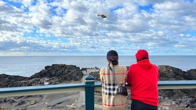 Search resumes for 70-year-old fisher swept off rocks near Kiama Blowhole