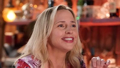 The Conners' EPs And Star Lecy Goranson Hilariously Had Same Idea For Disney Theme Park Ride Based On The Sitcom