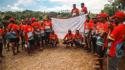 Kokoda Track blockade cleared after protesters moved on by police
