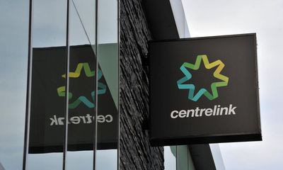Welfare advocates welcome Centrelink rule change to help domestic violence victims