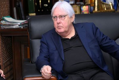 UN pressures Sudan's warring generals after aid looted