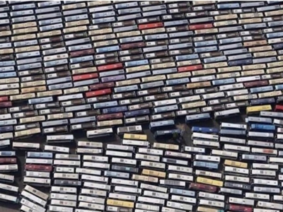 Optical illusion: Can you tell if these are cassettes or buses in this viral picture?