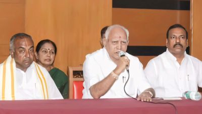 Yediyurappa seeks Veerashaivas’ support for BJP in Mysuru