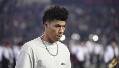 Jackson Mahomes charged with sexual battery
