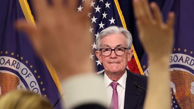 Fed Opens Door to Rate Pause After 10th Straight Hike