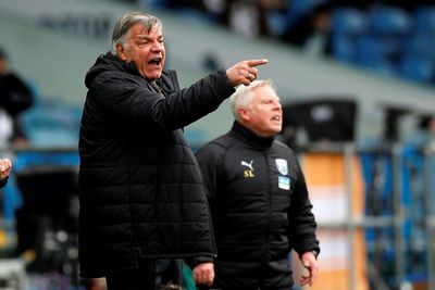 Allardyce lashes out at judge for losing assistant Lee to jury duty