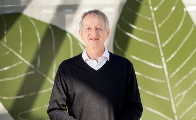 4 dangers that most worry AI pioneer Geoffrey Hinton