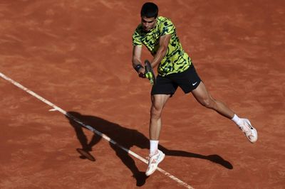 Alcaraz reaches Madrid Open semis in final match as teenager