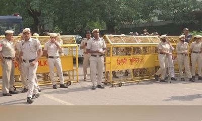 Wrestlers' Protest: Delhi Police on alert, barricades up on roads leading to Jantar Mantar