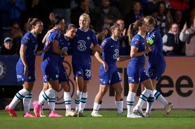 Sam Kerr’s late winner keeps Chelsea on course for Women’s Super League title