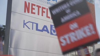 A strike under the spotlight: Hollywood's screenwriters demand better salaries