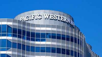 Troubled Bank PacWest Crashes