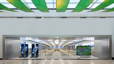 Apple store customers could be asked to tip employees if this unionized store gets its way