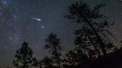 How to watch the Eta Aquarid meteor shower — a burst of 'shooting stars' left by Halley's Comet — peak this weekend