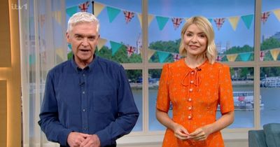 Holly Willoughby looks 'stunning' in floral John Lewis dress