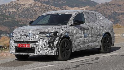 Renault Austral Coupe Spied With Boomerang-Shaped Camo Cutouts In Front