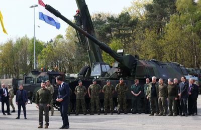 Zelenskiy meets wounded Ukrainian soldiers in Netherlands