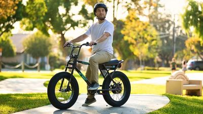 Razor's New Rambler 20 Is A Scrambler-Inspired E-Bike For Grown-Ups