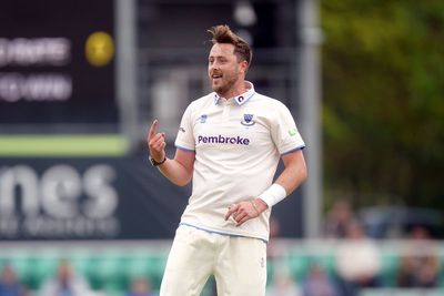 Ollie Robinson bags seven wickets as Sussex take control against Worcestershire