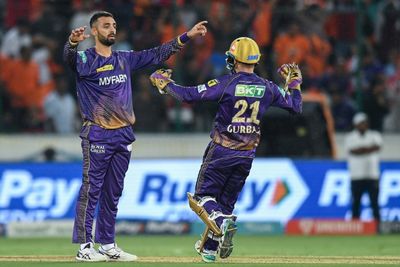 Kolkata, Chakravarthy hold nerve to defeat Hyderabad