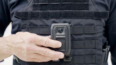 The cloud has eyes! Motorola's latest bodycam feeds live intel to command