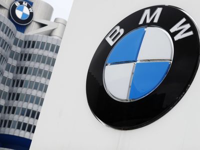 BMW warns that older models are too dangerous to drive due to airbag recall