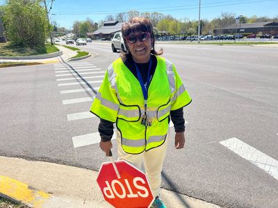 Longtime Lexington crossing guard protects kids and makes a difference