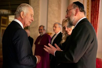 King Charles helps chief rabbi respect Shabbat at coronation