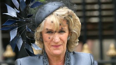 Who is Queen Camilla's lookalike sister and closest confidant Annabel Elliot?
