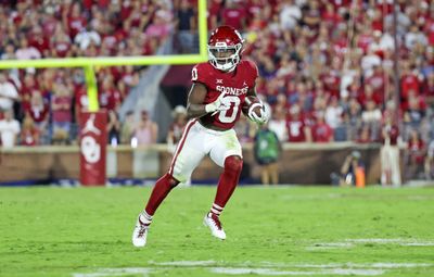 Giants sign three to rookie contracts