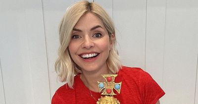 Holly Willoughby showcases impressive baking skills with Coronation cake design