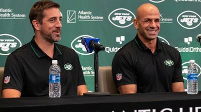 Jets Coach Bluntly Explains Why Aaron Rodgers ‘Wish List’ Story Is ‘Silly’