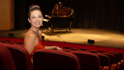 Soprano Jacqueline Ward's new life in Tasmania leads to emotional comeback after Sydney car crash