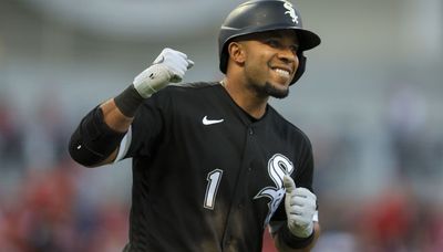White Sox use long ball to turn back Reds