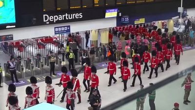 5,000 troops arrive at Waterloo by train for Coronation