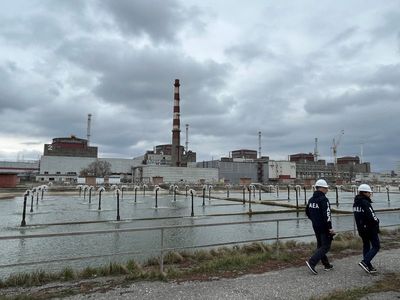 Ukraine-Russia war – live: UN warnings over Zaporizhzhia nuclear station as Putin officials begin evacuations