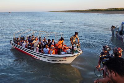 Rohingya say will not go home to Myanmar to be stuck in camps