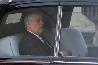 Duke of York booed as he is driven down The Mall for coronation - OLD