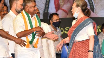 People of Karnataka are not waiting for anyone’s blessing. They rely on their strength and hard work: Sonia Gandhi
