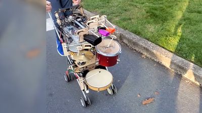 Raspberry Pi Musical Robot Takes a Stroll Through Town