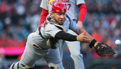 Cardinals remove ex-Cub Willson Contreras from catching rotation