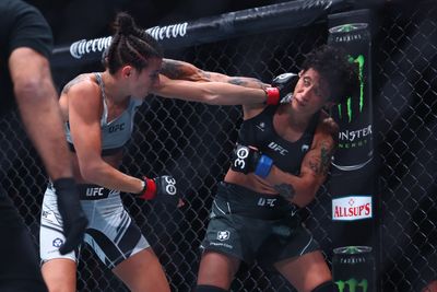 Virna Jandiroba def. Marina Rodriguez at UFC 288: Best photos