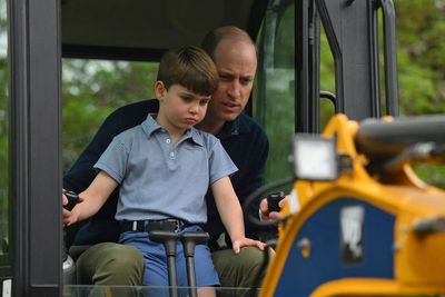 Coronation - live: William and Kate make unexpected visit to concert queue