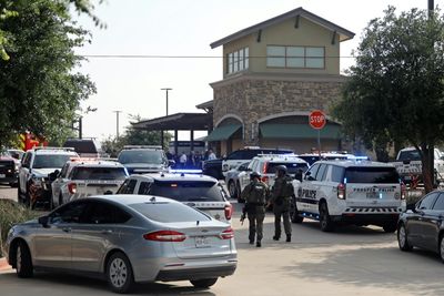Gunman kills eight in rampage at Texas mall