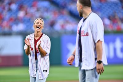 WATCH: Zach Ertz throws bad first pitch in Phillies game with wife