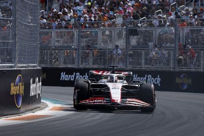 Magnussen doesn't "feel bad" about "lucky" F1 qualifying result