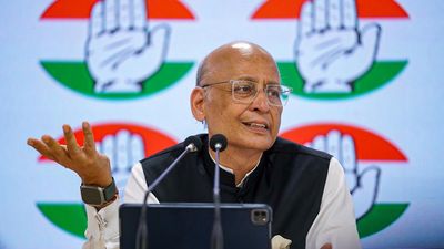 Congress accuses EC of ‘proactive zeal towards Opposition’ in reply to notice on ad; asks why PM, HM are not questioned