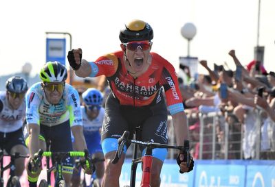‘Nasty’ crash costs Brits at Giro as Jonathan Milan takes advantage